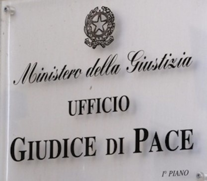 GIUDICE DI PACE di CAGLIARI - Provvedimento organizzativo ex art. 132 ter. "fissazione dell'udienza per la riapertura del processo"